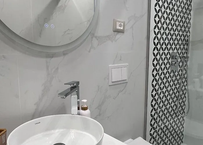 Tirana Central Apartments Apartman *