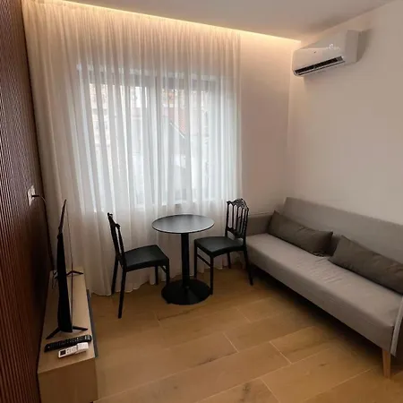 Tirana Central Apartments Τίρανα