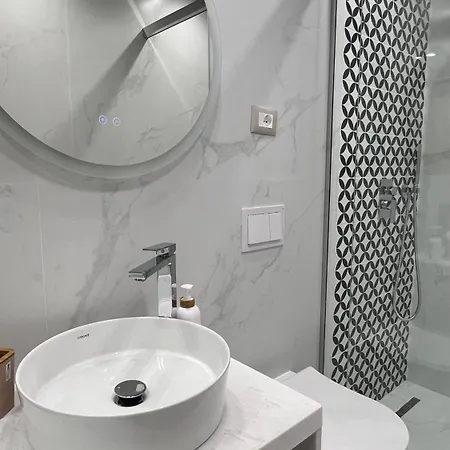 Tirana Central Apartments Διαμέρισμα *