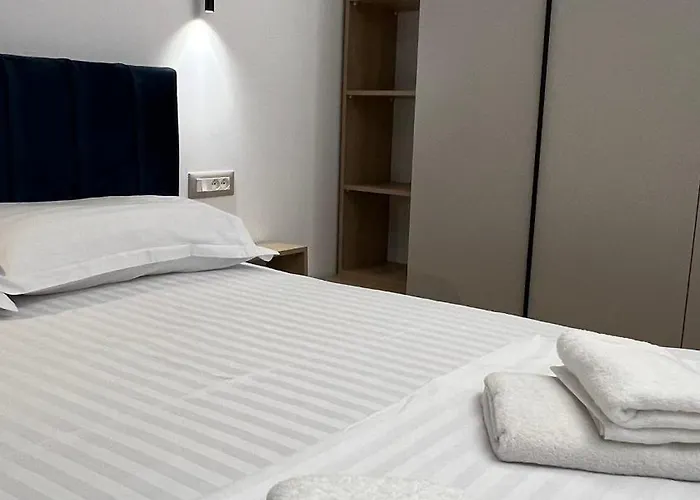 Lägenhet Tirana Central Apartments