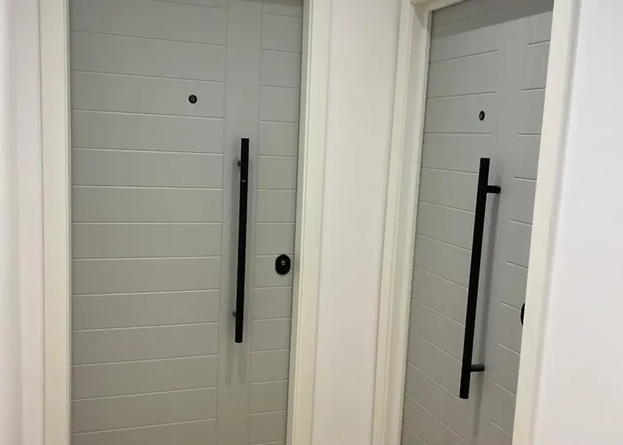アパート Tirana Central Apartments ティラナ
